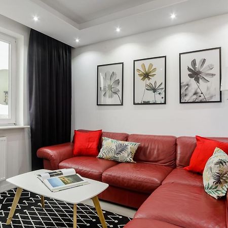 Family Apartment With A Terrace On Aleje Jerozolimskie Warszawa Zewnętrze zdjęcie