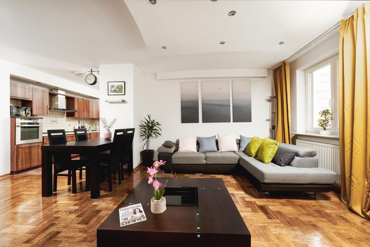 Family Apartment With A Terrace On Aleje Jerozolimskie Warszawa Zewnętrze zdjęcie