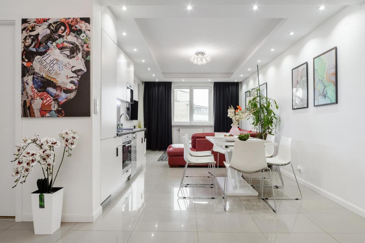 Family Apartment With A Terrace On Aleje Jerozolimskie Warszawa Zewnętrze zdjęcie