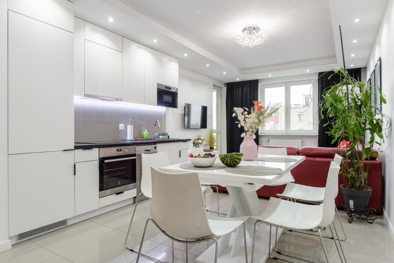 Family Apartment With A Terrace On Aleje Jerozolimskie Warszawa Zewnętrze zdjęcie