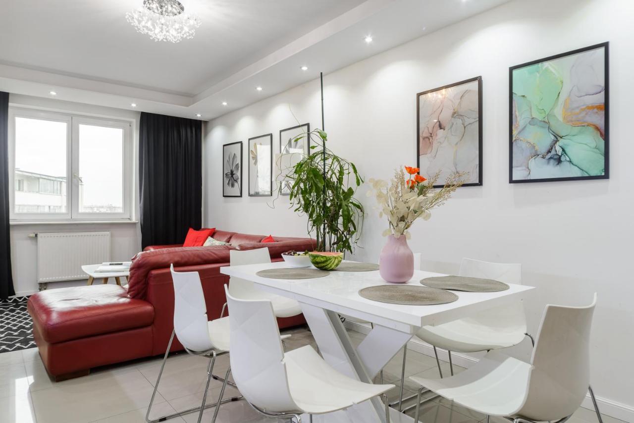 Family Apartment With A Terrace On Aleje Jerozolimskie Warszawa Zewnętrze zdjęcie
