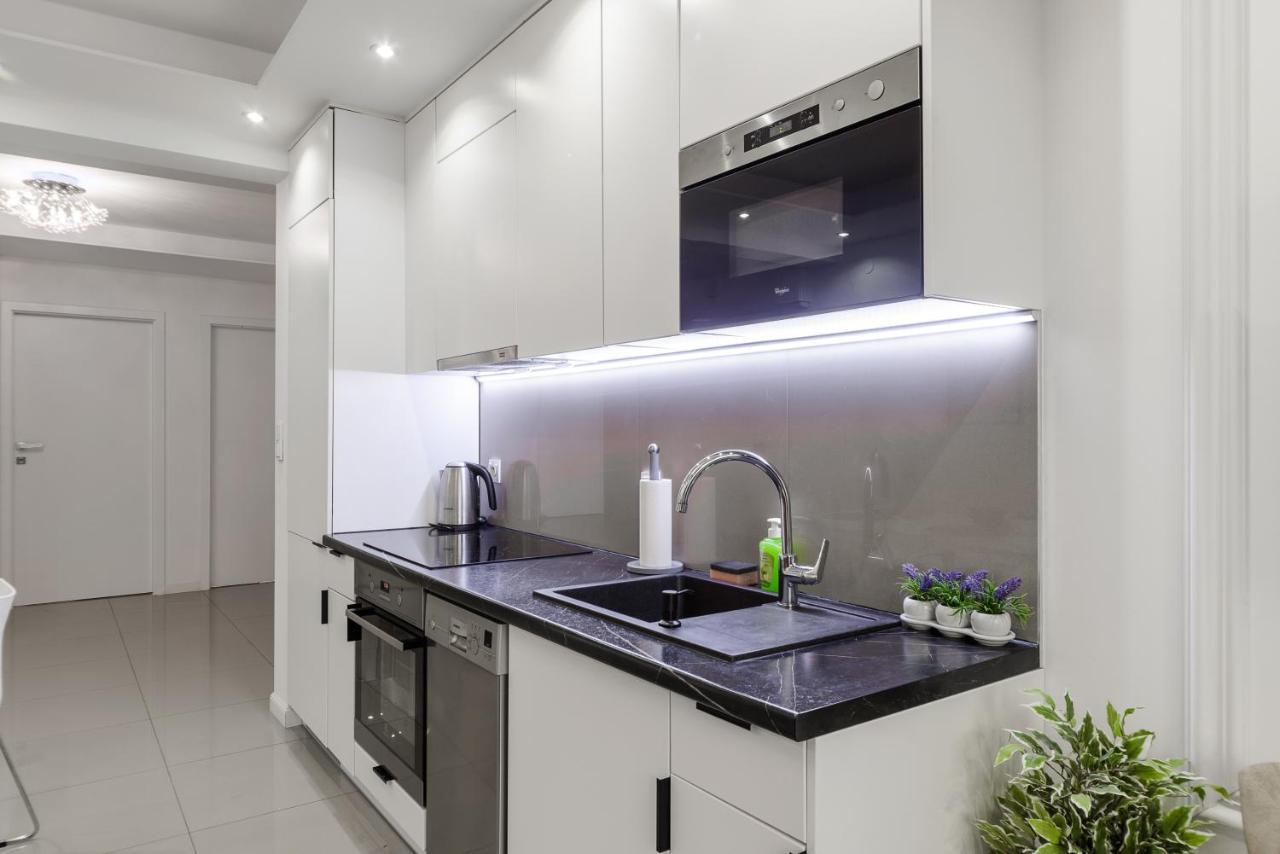 Family Apartment With A Terrace On Aleje Jerozolimskie Warszawa Zewnętrze zdjęcie